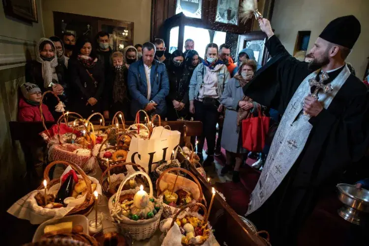 Święcenie pokarmów w jakich krajach? Tradycje, historia i różnice kulturowe