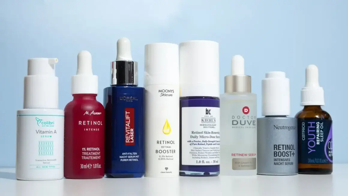 Reihe von Hautpflegeprodukten mit Retinol und Retinoid-Formulierungen. Vergleich von Retinoid vs. Retinol für die Hautpflege.