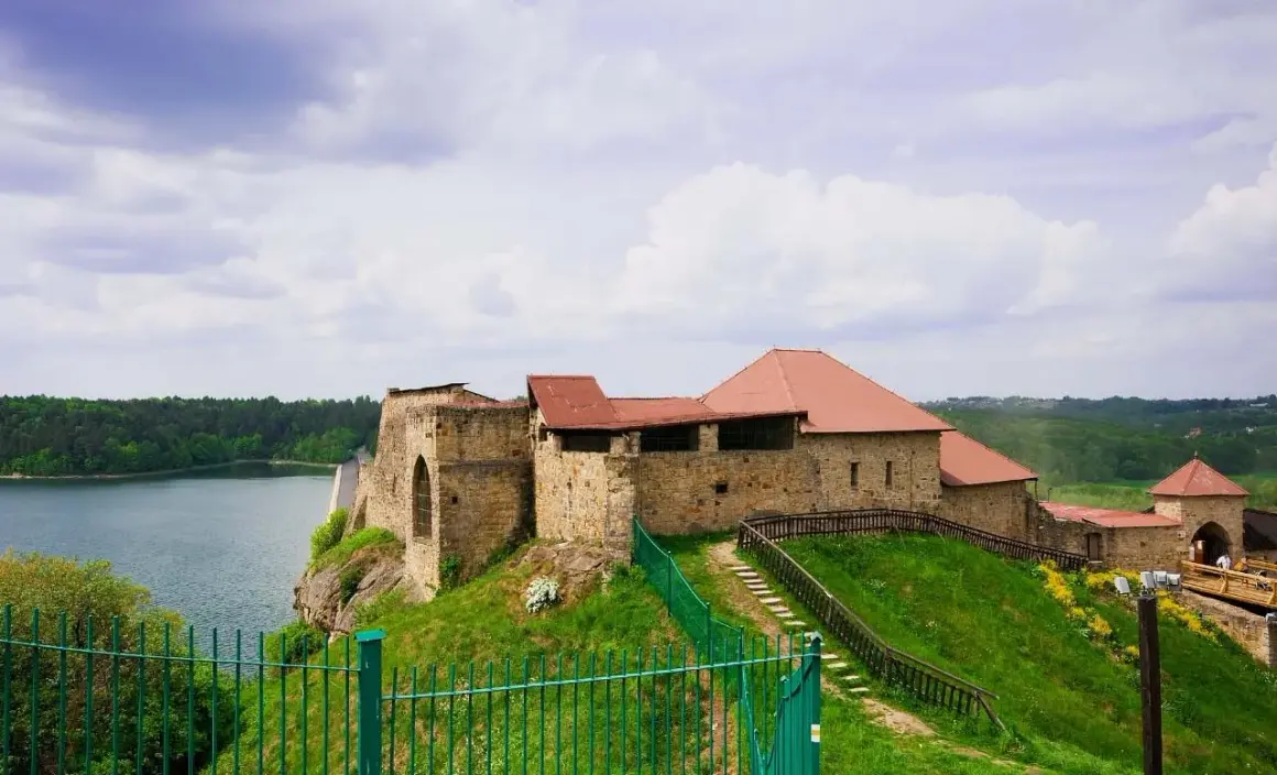 Jezioro Dobczyckie: Tajemnice, atrakcje i przygody w okolicy