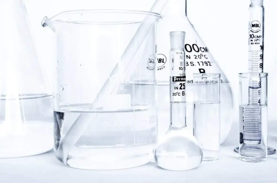 Do czego służy krystalizator w laboratorium - kluczowe funkcje i zastosowania