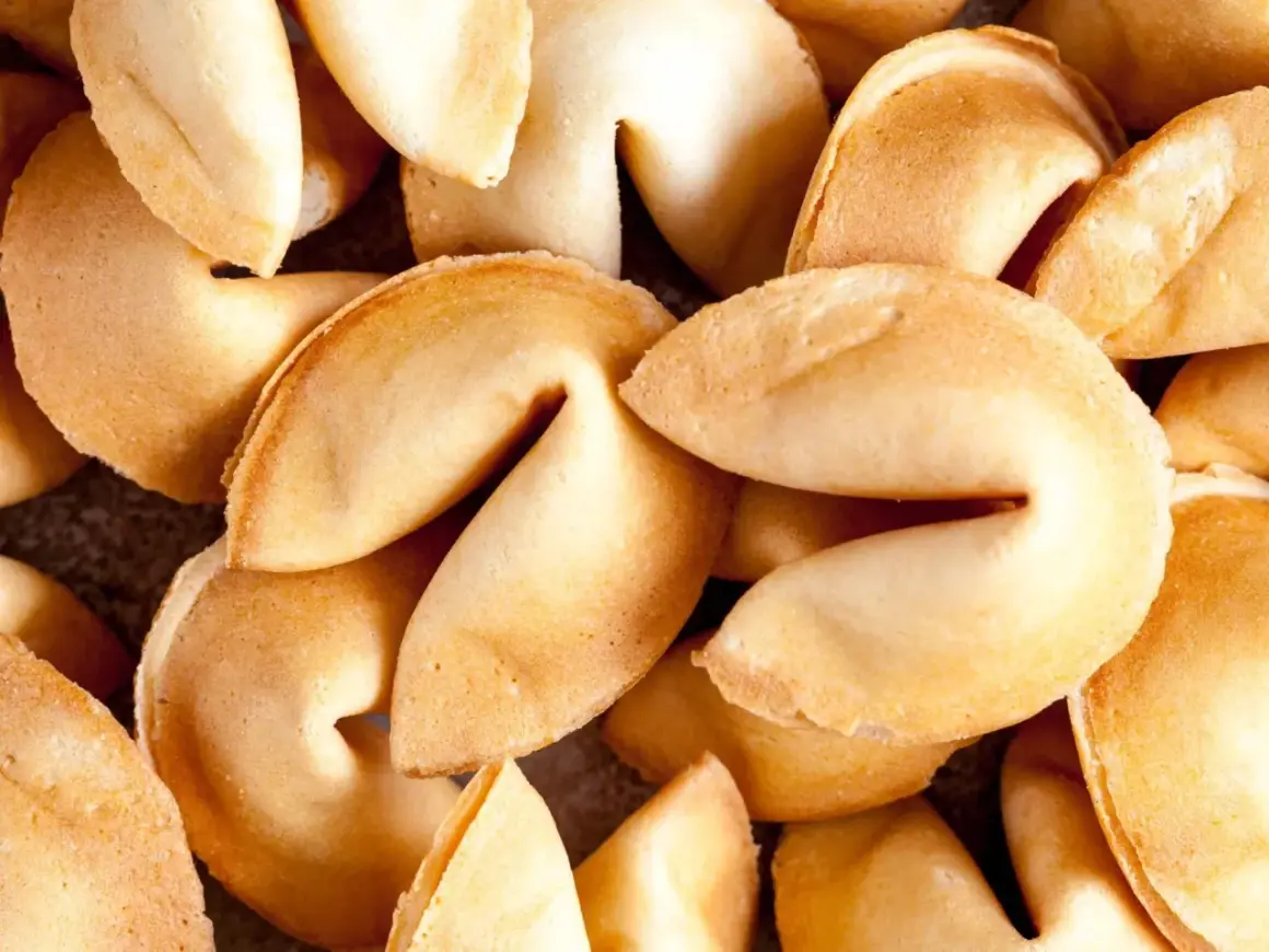 Jak zrobić ciastka z wróżbą? Przepis i sekrety idealnych ciastek!