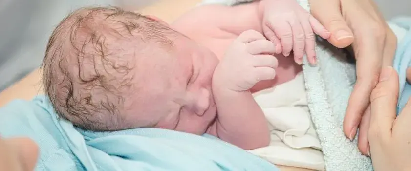 Co boli podczas porodu? Prawda o bólu i jak go złagodzić