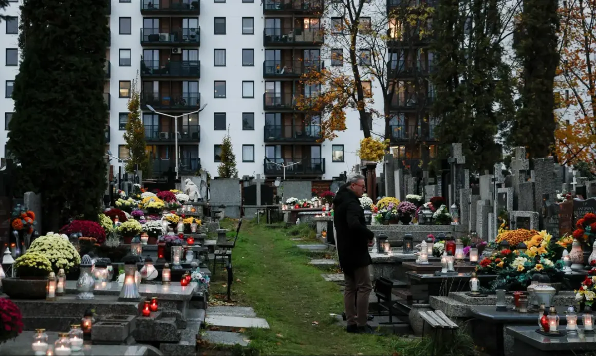 Ile kosztuje miejsce na cmentarzu w Ełku? Sprawdź ceny i zasady