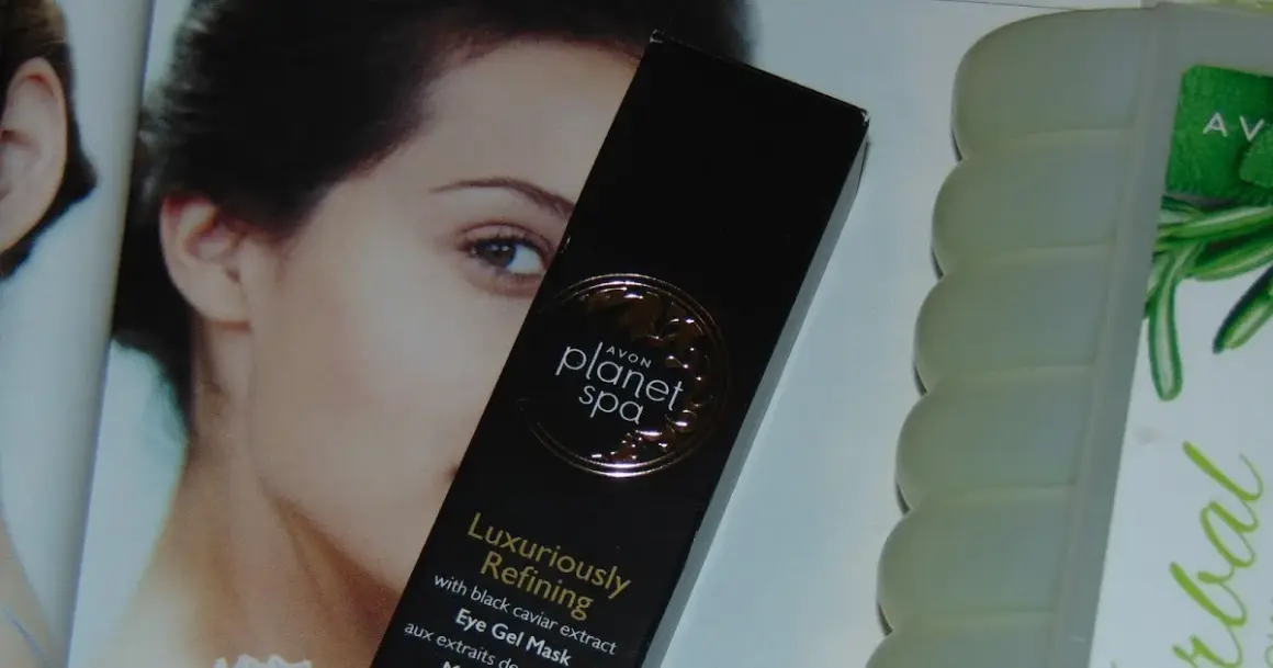 Rewitalizujący żel pod oczy Avon – skuteczna pielęgnacja bez zmarszczek