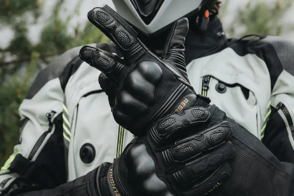 Jak rozciągnąć rękawice motocyklowe, aby były wygodniejsze i lepiej pasowały
