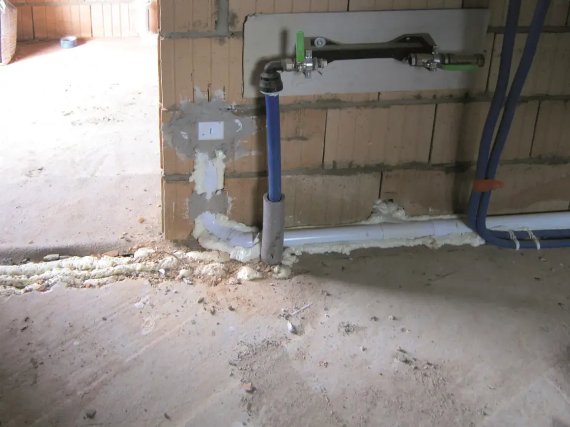 Jakie instalacje przed tynkami? Kluczowe informacje i porady dla budujących