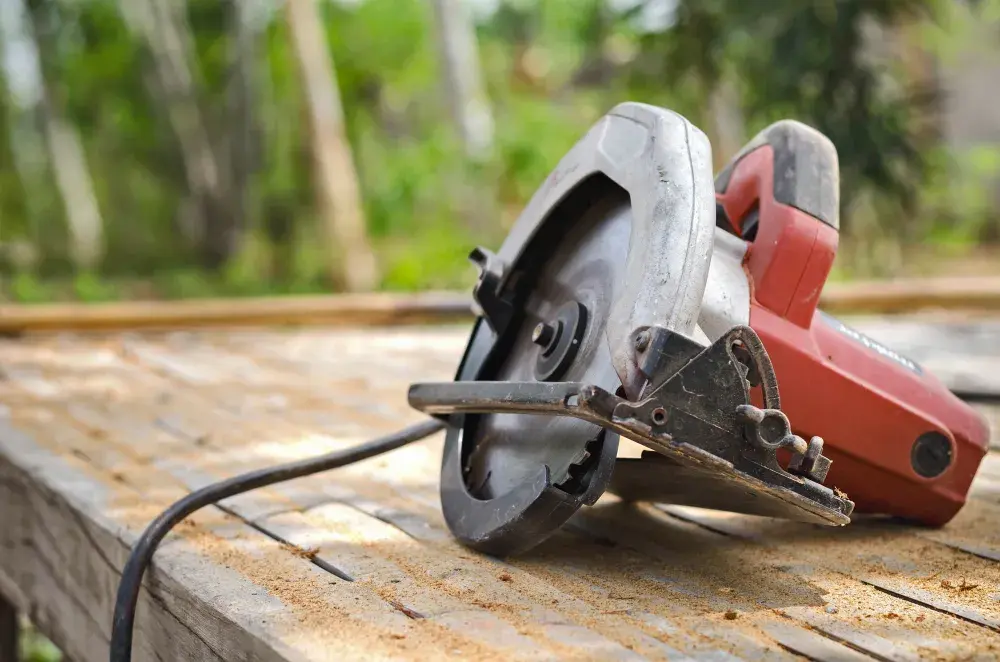 Która pilarka łańcuchowa jest lepsza – STIHL czy Husqvarna?
