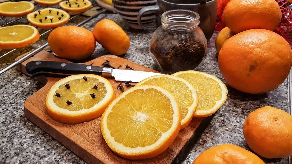 Jak łatwo suszyć pomarańcze do herbaty – prosty sposób na aromatyczny napój