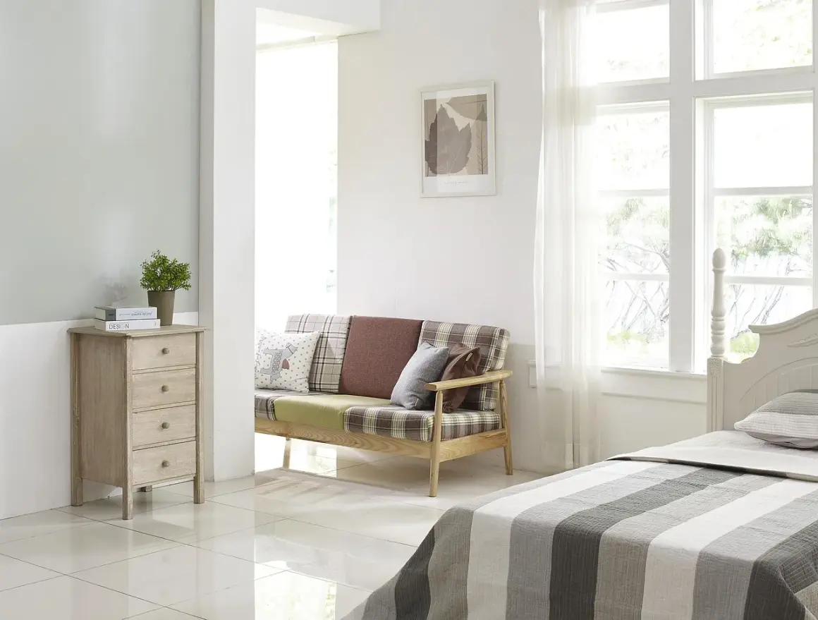 Jaka farba plamoodporna do salonu? Wybierz Beckers Designer Colour