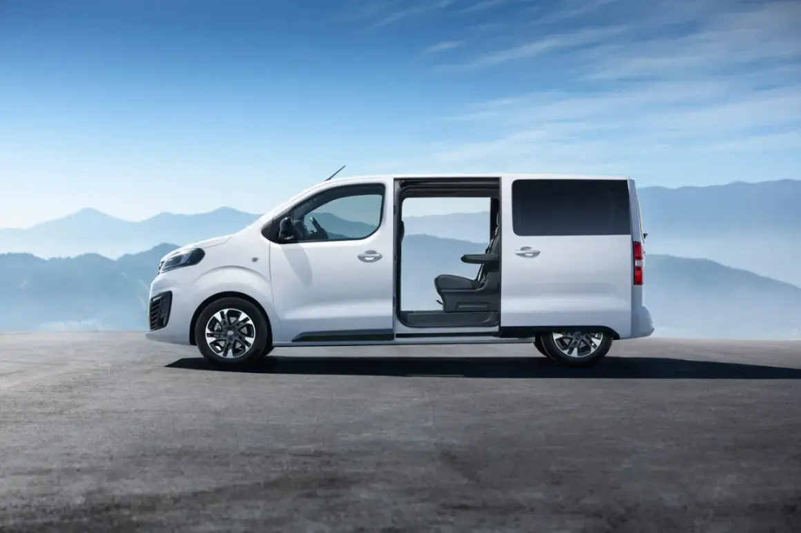 Nowy Opel Zafira: Co oferuje ten rodzinny minivan i czy warto go kupić?