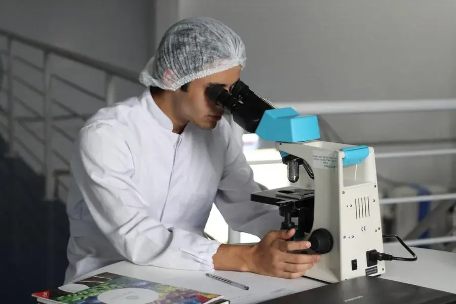 Jak zdać maturę z biologii - skuteczne strategie i porady na sukces