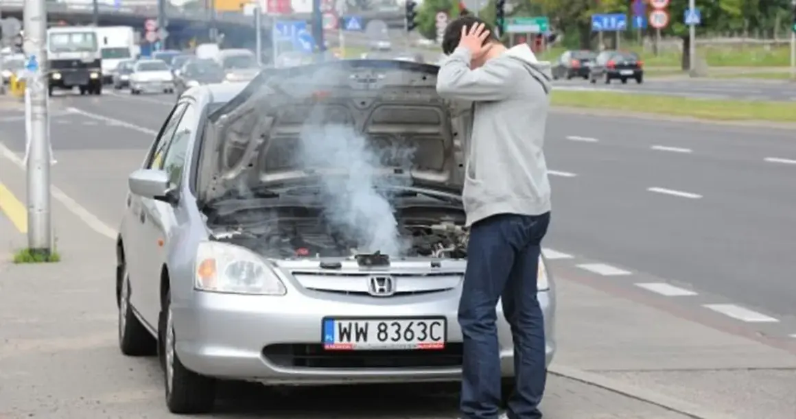 Brak płynu w chłodnicy – czy można jechać i jakie są konsekwencje?
