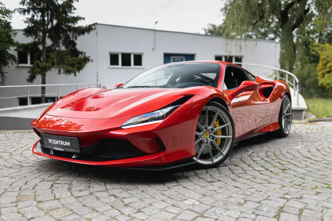 Prawdziwy koszt Ferrari: Czy stać Cię na marzenie?