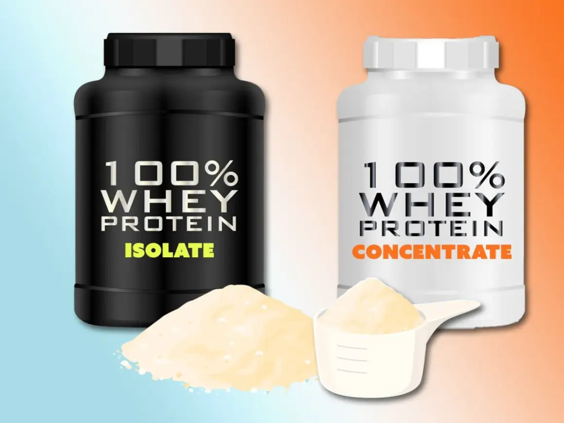Deux pots de whey protéine, isolate et concentrate, avec de la poudre. Idéal pour savoir quand prendre de la whey.