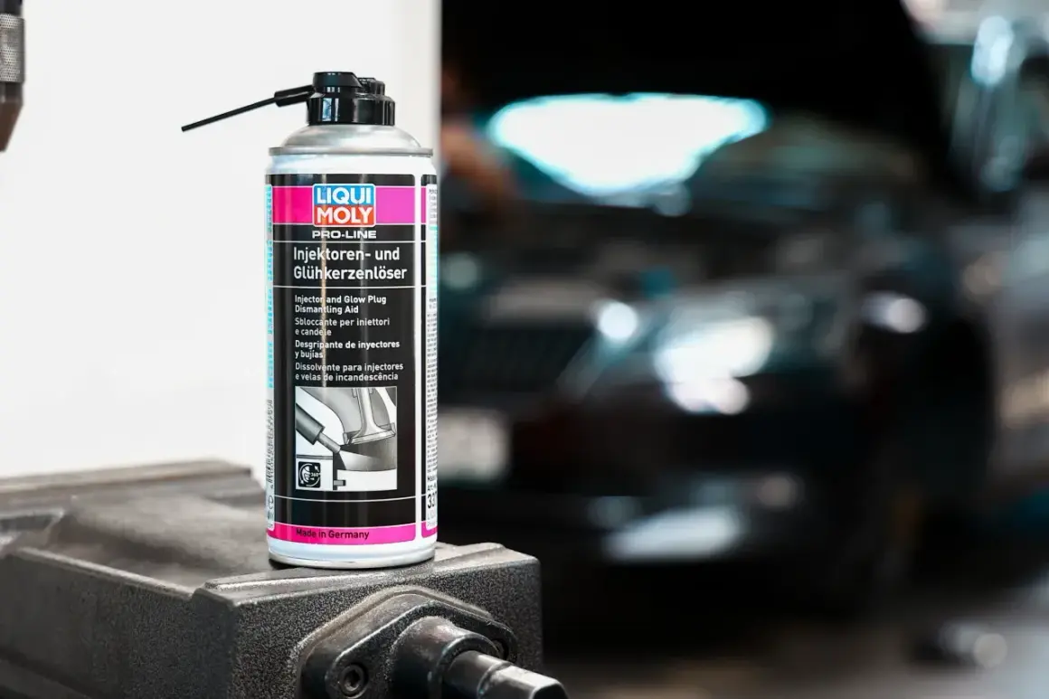 Preparat do czyszczenia wtryskiwaczy Liqui Moly ułatwia demontaż zapieczonych elementów.