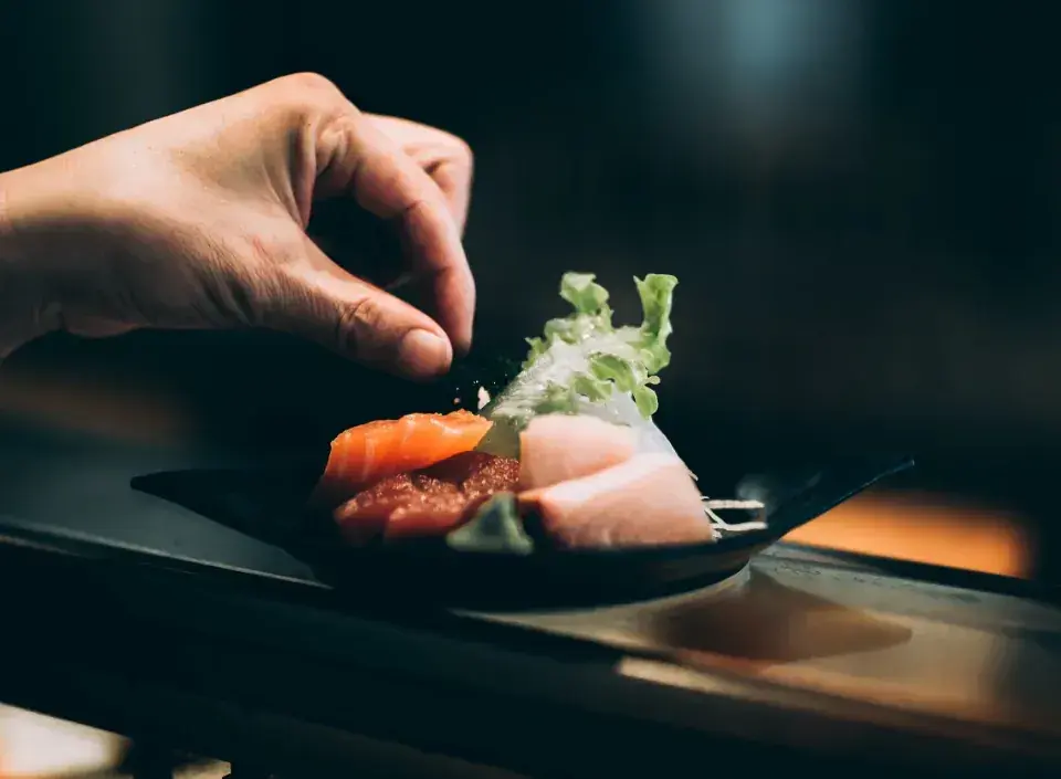 Jak wygląda dostawa cateringu dietetycznego? Sprawdź szczegóły!