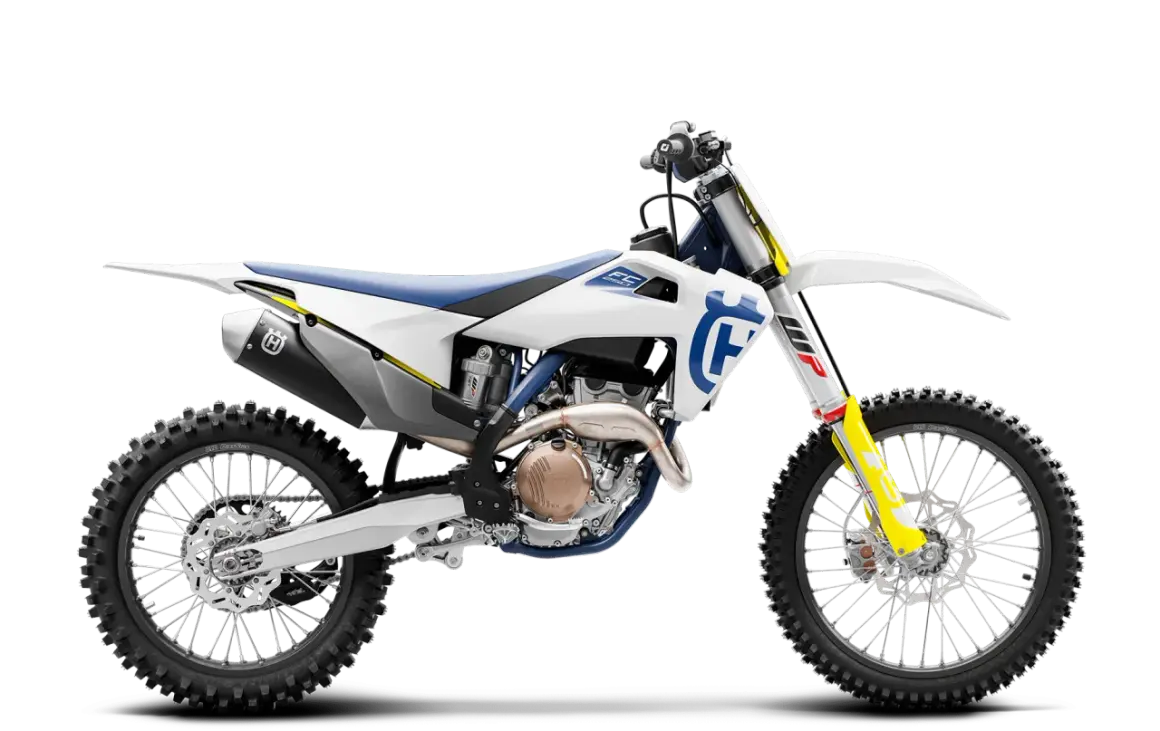 Husqvarna FC 250, z dumą prezentuje swoje możliwości. Ile koni ma ten potwór?
