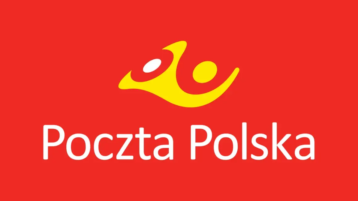 Logo Poczty Polskiej na czerwonym tle. Symbolizuje ruch i dynamikę, a pod nim napis "Poczta Polska". Może być używane przy zgłaszaniu poczta polska skargi.