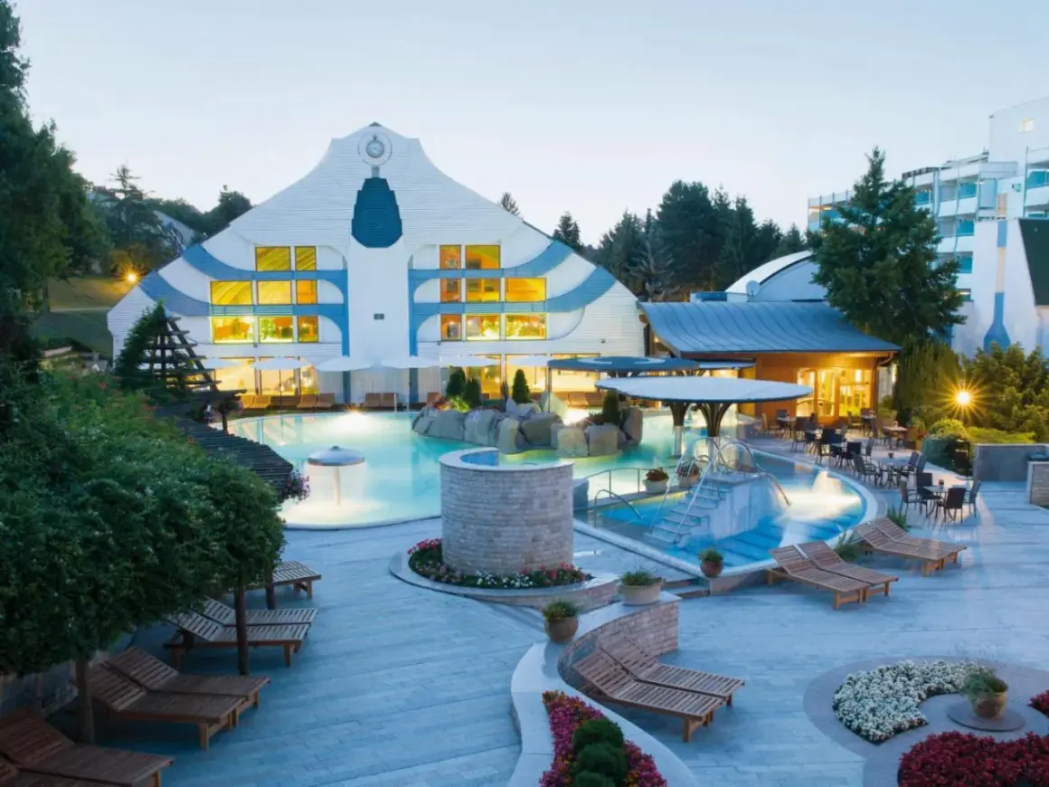 Najlepsze retro hotele nad Balatonem: unikalne miejsca na wypoczynek