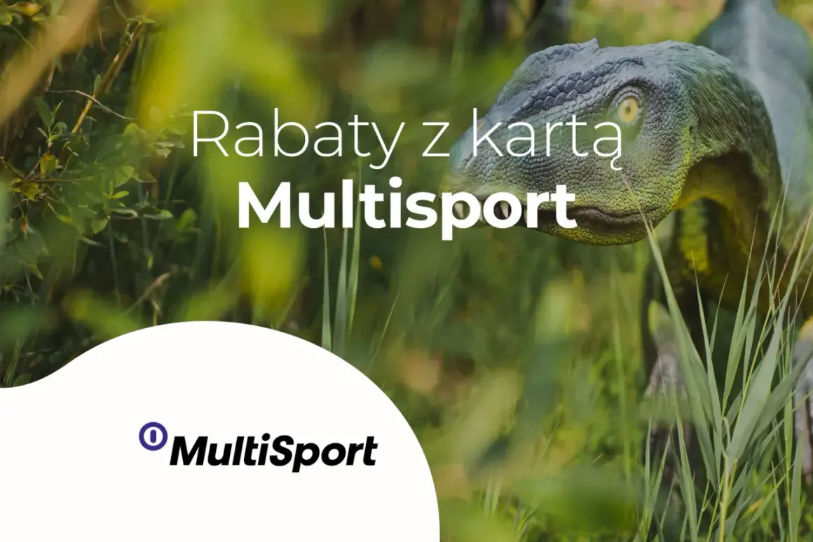 Model dinozaura w trawie z napisem "Rabaty z kartą Multisport".