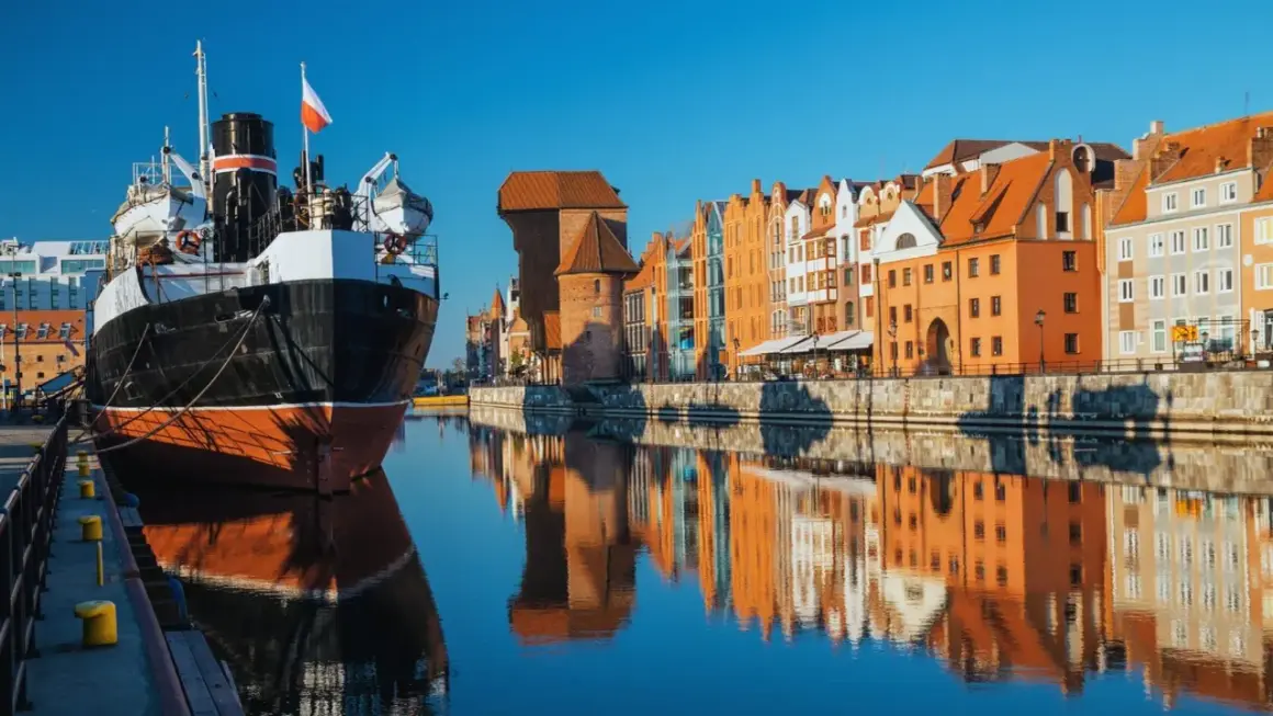 Gdańsk: Co zwiedzić? Odkryj ikony i ukryte skarby miasta wolności!