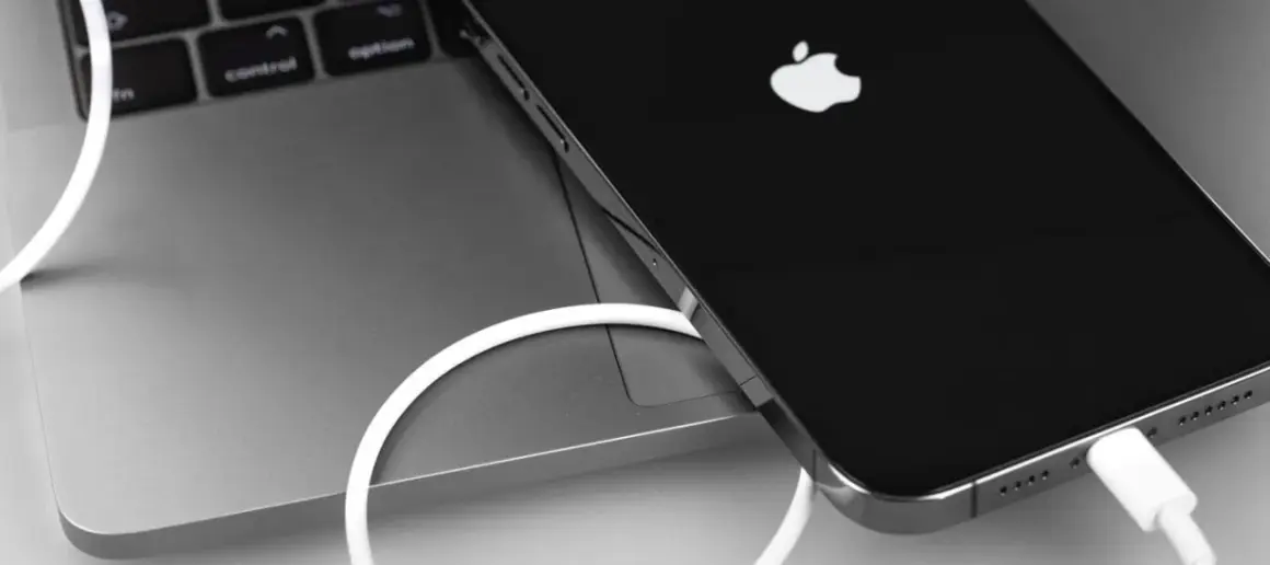 Jak zgrać zdjęcia z iPhone na PC? 4 metody bez problemów!