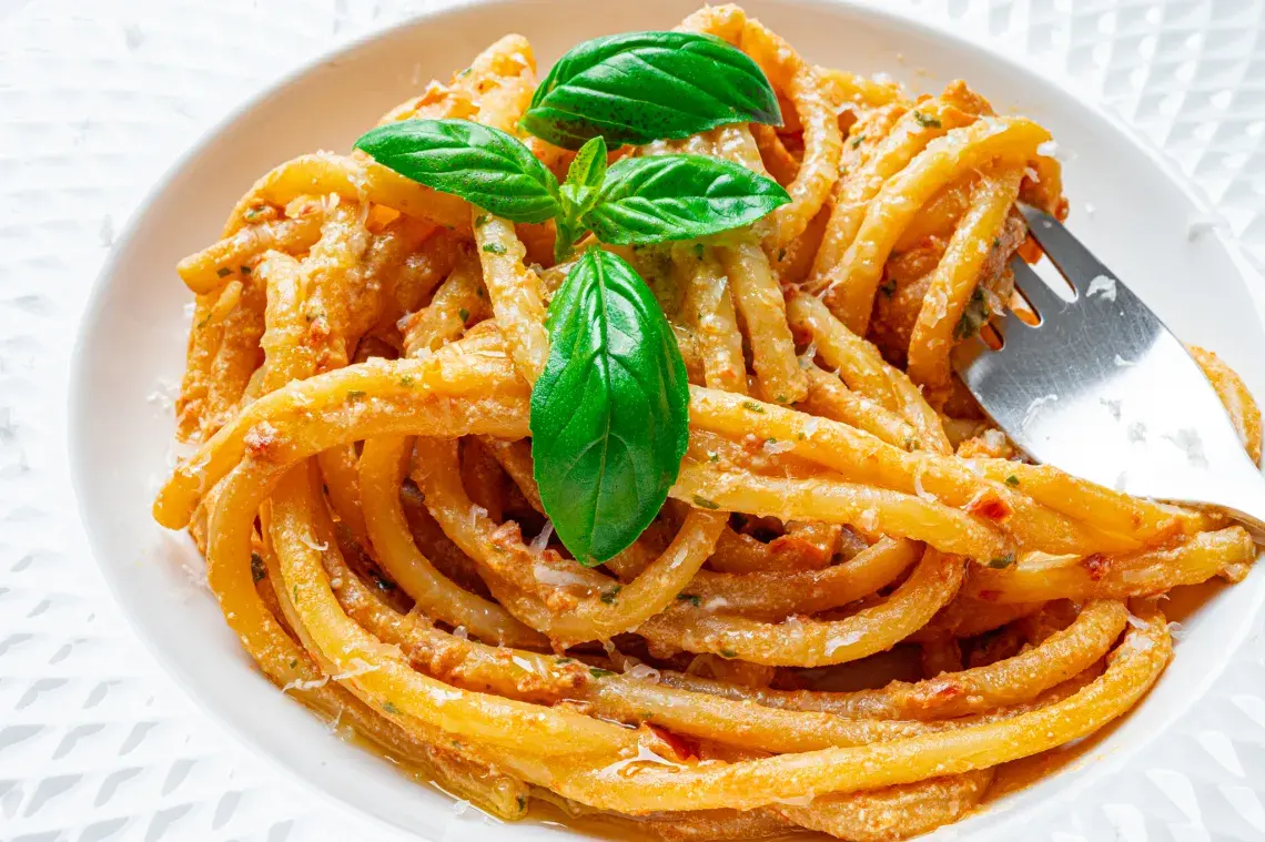 Do czego pesto z suszonych pomidorów? Odkryj 20+ inspiracji!
