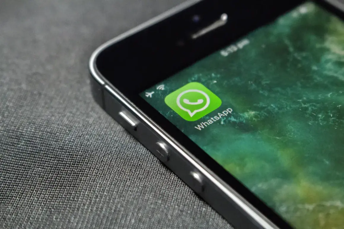 Jak zainstalować WhatsApp w telefonie – proste kroki i rozwiązania problemów
