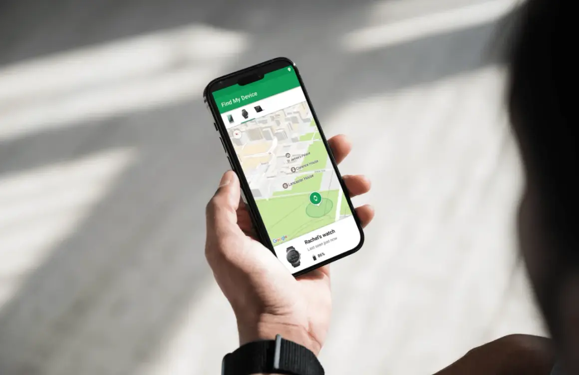 Jak namierzyć zgubiony telefon za darmo? Aplikacja "Find My Device" na smartfonie pokazuje lokalizację zgubionego zegarka.