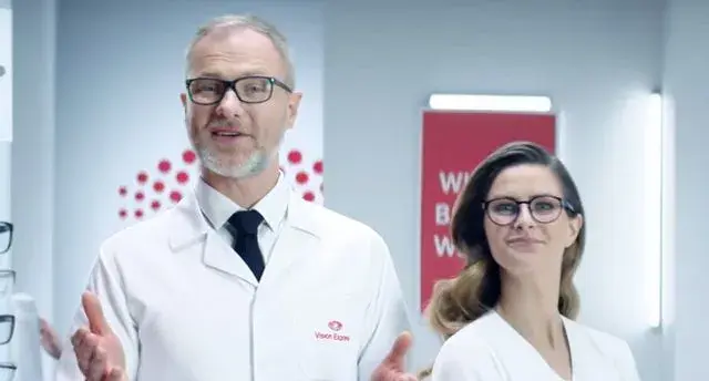 Jak wygląda badanie wzroku w Vision Express - co musisz wiedzieć?