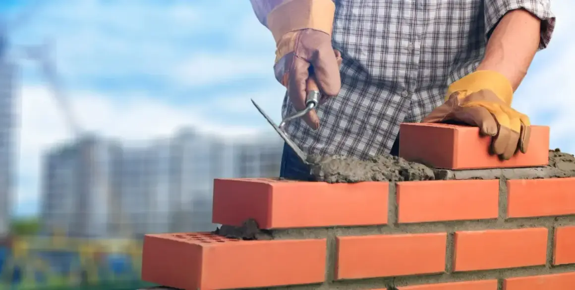 Jak rozrobić zaprawę murarską: 5 kroków do idealnej konsystencji