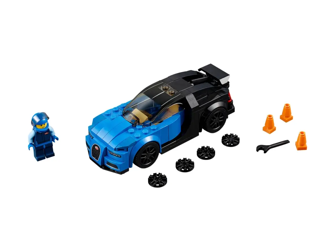 Niebiesko-czarny Bugatti Chiron z zestawu lego 75878, figurka kierowcy i akcesoria do tuningu.