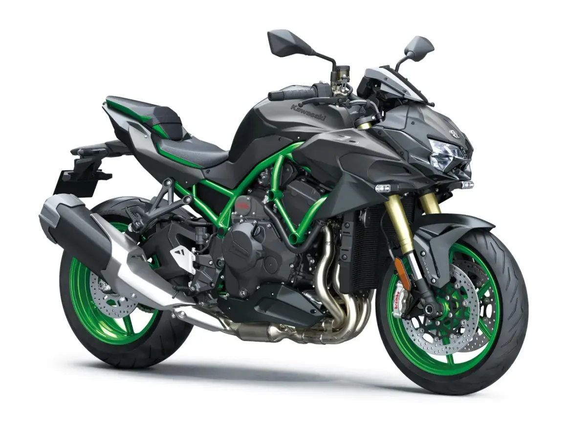 La Kawasaki mas potente, una naked deportiva gris con detalles verdes vibrantes, lista para la acción.