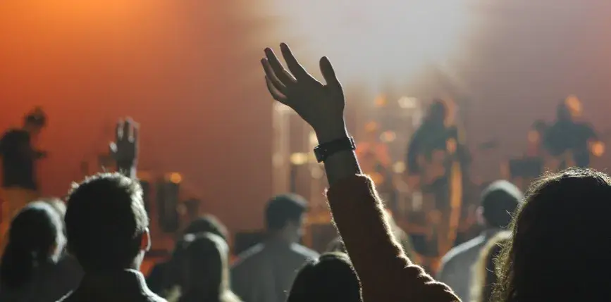 Ile trwa koncert? Poznaj zaskakujące fakty o czasie trwania występów