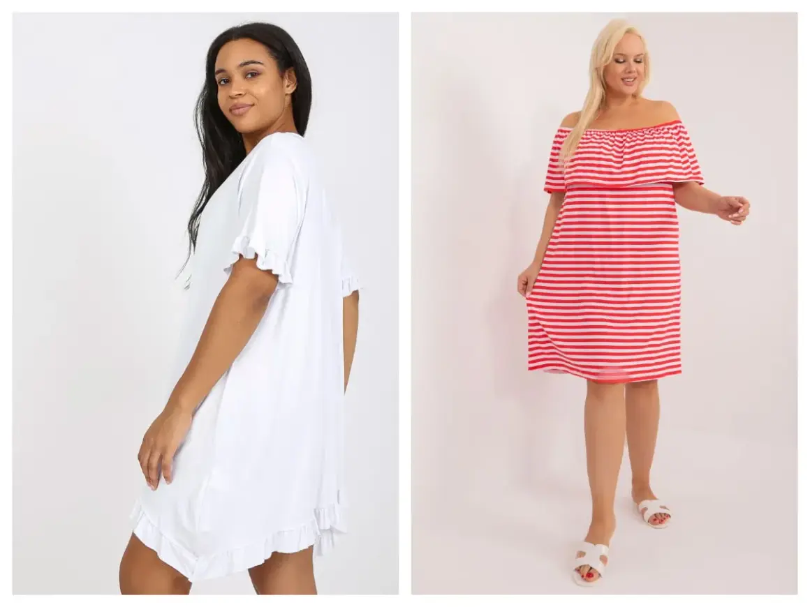 Dwie modelki prezentują stylowe sukienki letnie plus size tanio. Jedna w białej, druga w czerwono-białe paski.