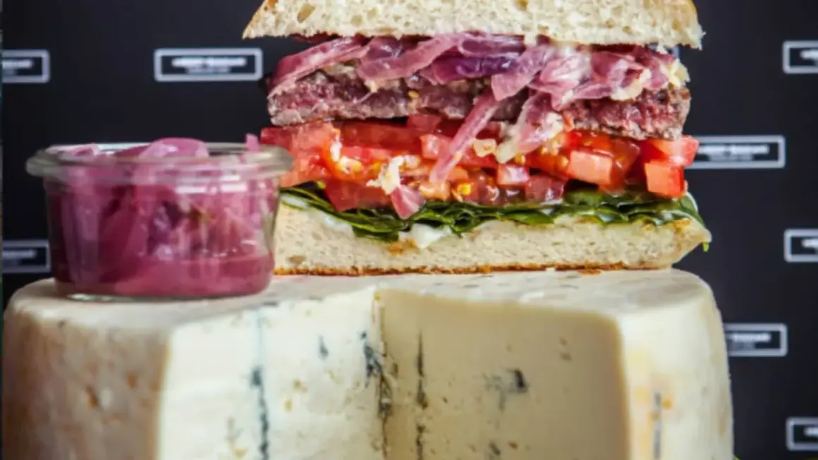 Jaki ser żółty do hamburgera? Wybierz idealny i top!