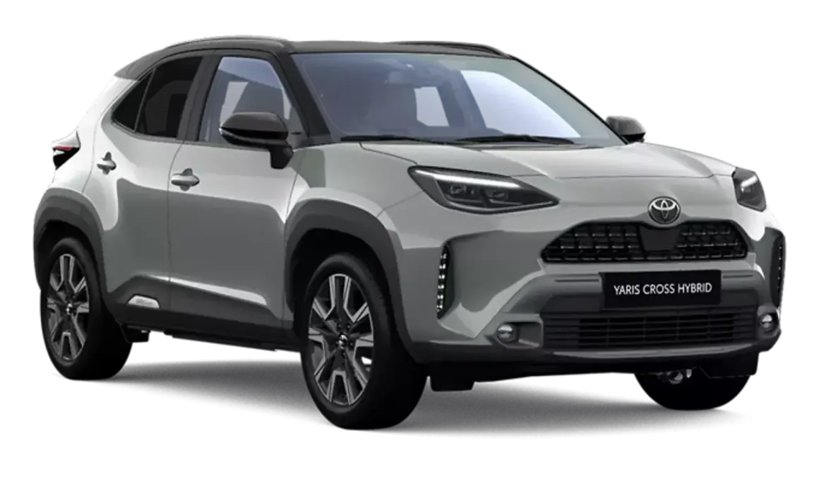 Srebrny crossover Toyota Yaris Cross Hybrid na czarnym tle.