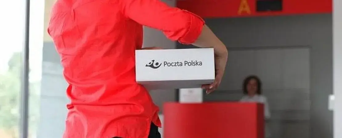 Czy kurier Poczty Polskiej ma terminal? Sprawdź, jak płacić!