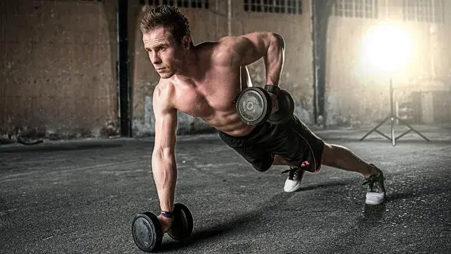 Ile kalorii spala CrossFit? Sprawdź, jak efektywnie ćwiczyć