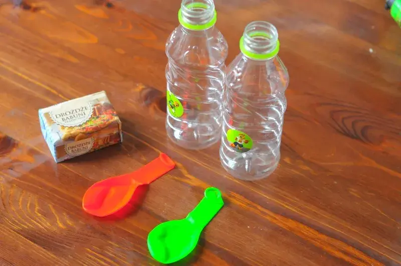 Jak działają balony samopompujące? Proste wyjaśnienie i DIY