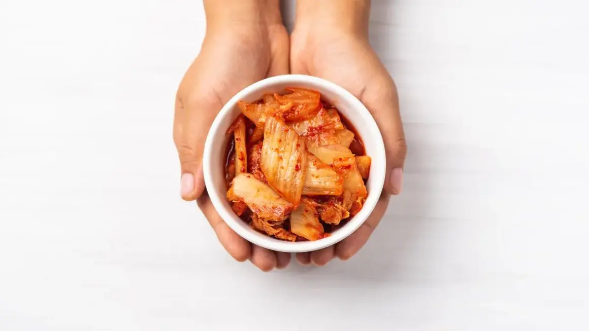 Kimchi: Jak smakuje? Odkryj sekrety kwaśności, ostrości i umami