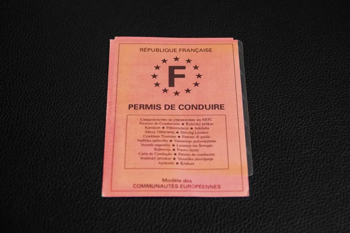 Permis de conduire français, modèle des Communautés Européennes. Une nouvelle étape pour la date nouveau permis de conduire.