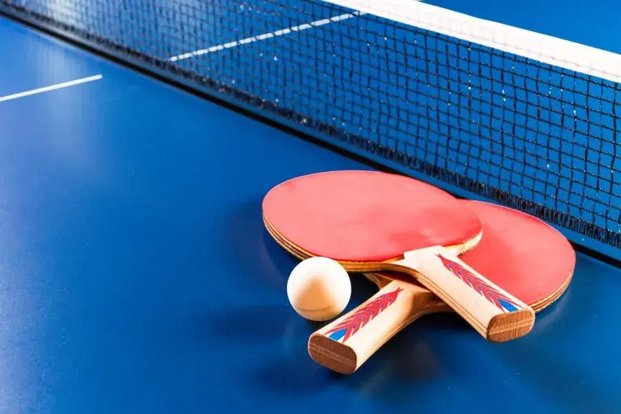 Tenis stołowy: Ile setów i punktów? Zasady meczu