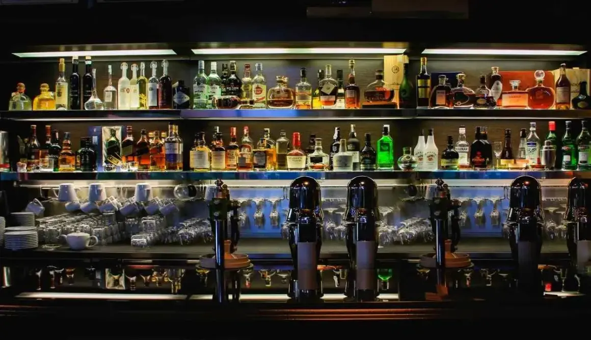 Ile wódki wypijesz, pijąc cztery piwa? Porównanie alkoholu