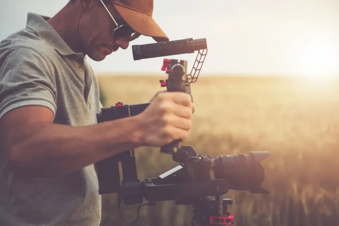 Operator filmowy: co robi? Tajemnice pracy, zarobki i kariera