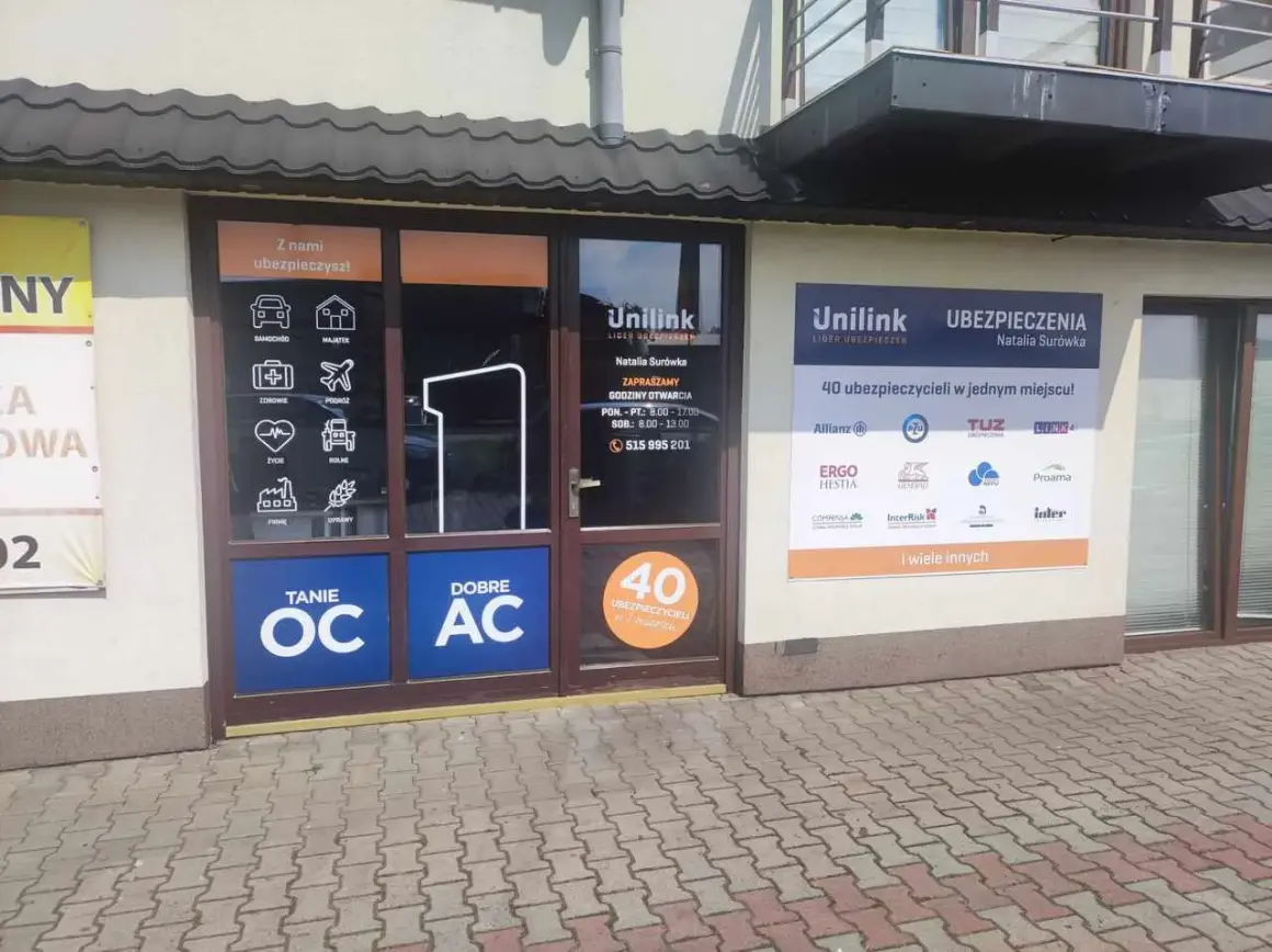 Witryna biura ubezpieczeniowego Unilink z ofertą OC i AC oraz logo 40 ubezpieczycieli.