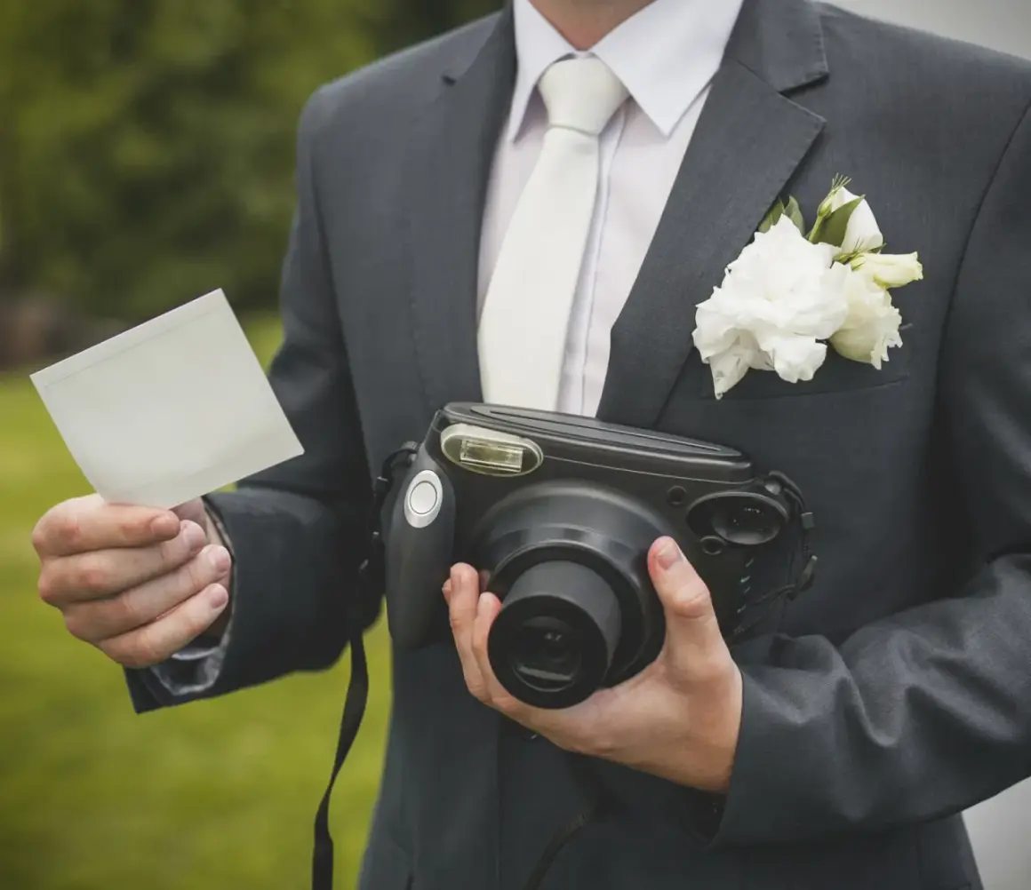 Jak napisać mail do fotografa ślubnego? Gotowe wzory i porady
