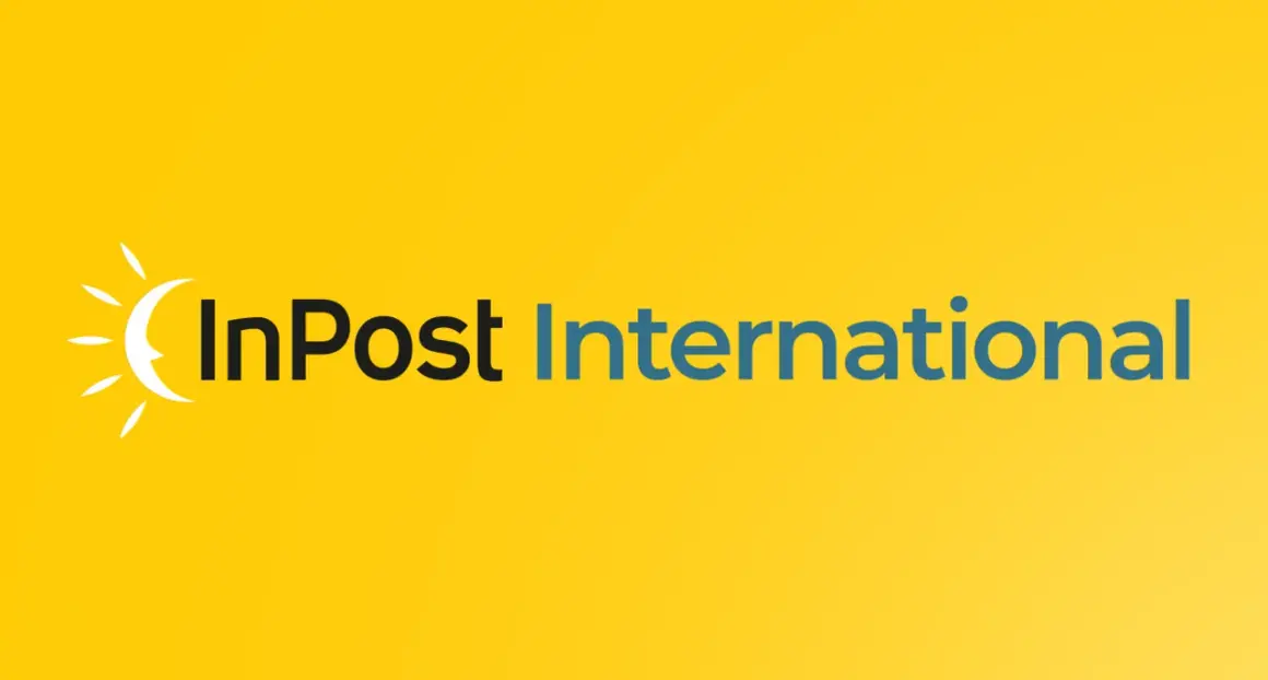 Logo InPost International na żółtym tle. Firma InPost rozwija swoją działalność, docierając do kolejnych krajów, w tym do Hiszpanii.