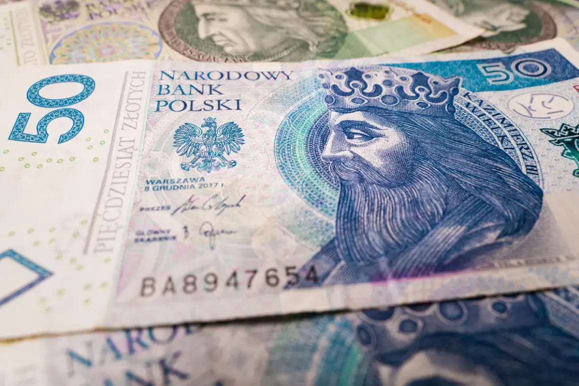 Polskie banknoty 50 zł. Czy komornik może zająć rentę rodzinną na dziecko? Zabezpieczenie finansowe dla rodziny.