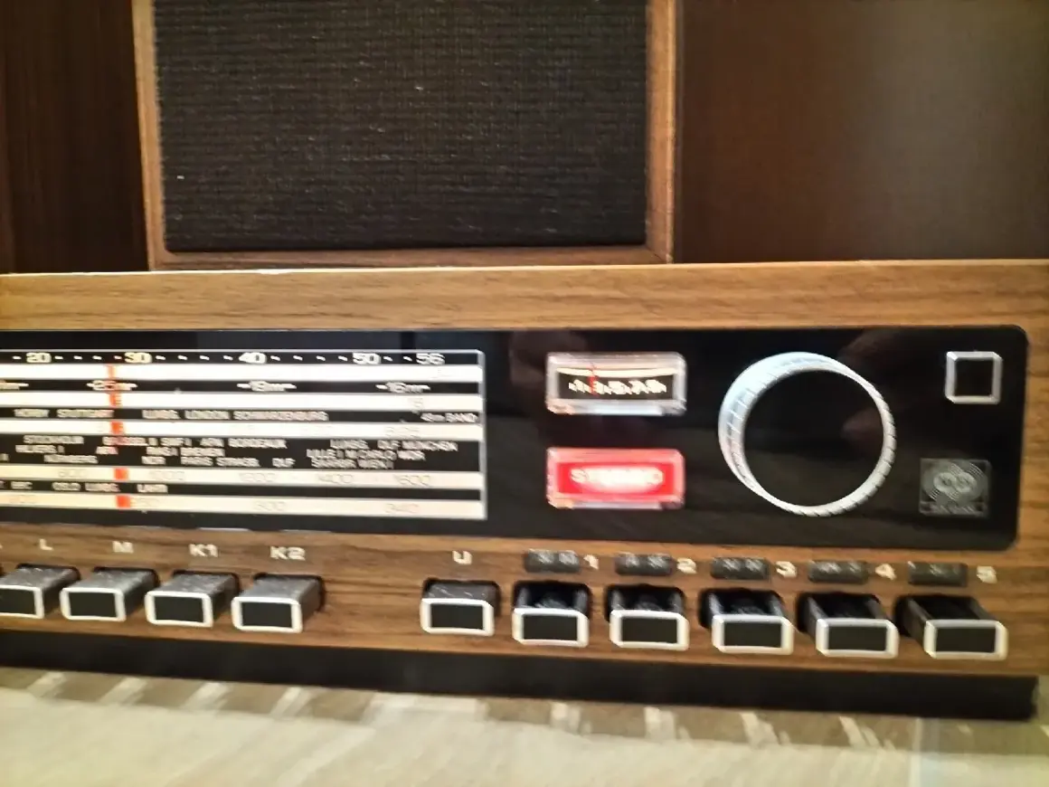 Jak włączyć radio Vintage Cuisine i cieszyć się ulubioną muzyką